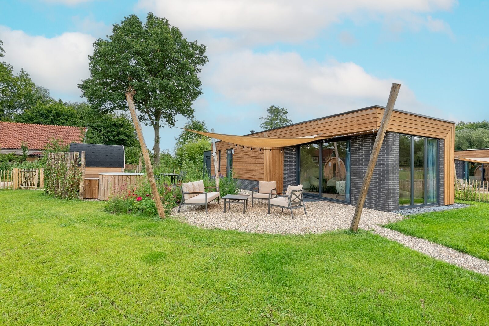 	Luxe vakantiehuis met omheinde tuin