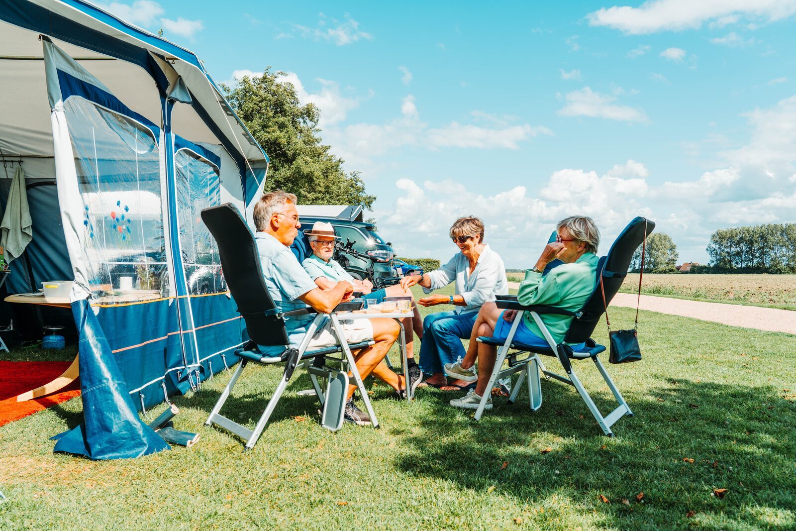 Kleiner Campingplatz in Holland am Meer 