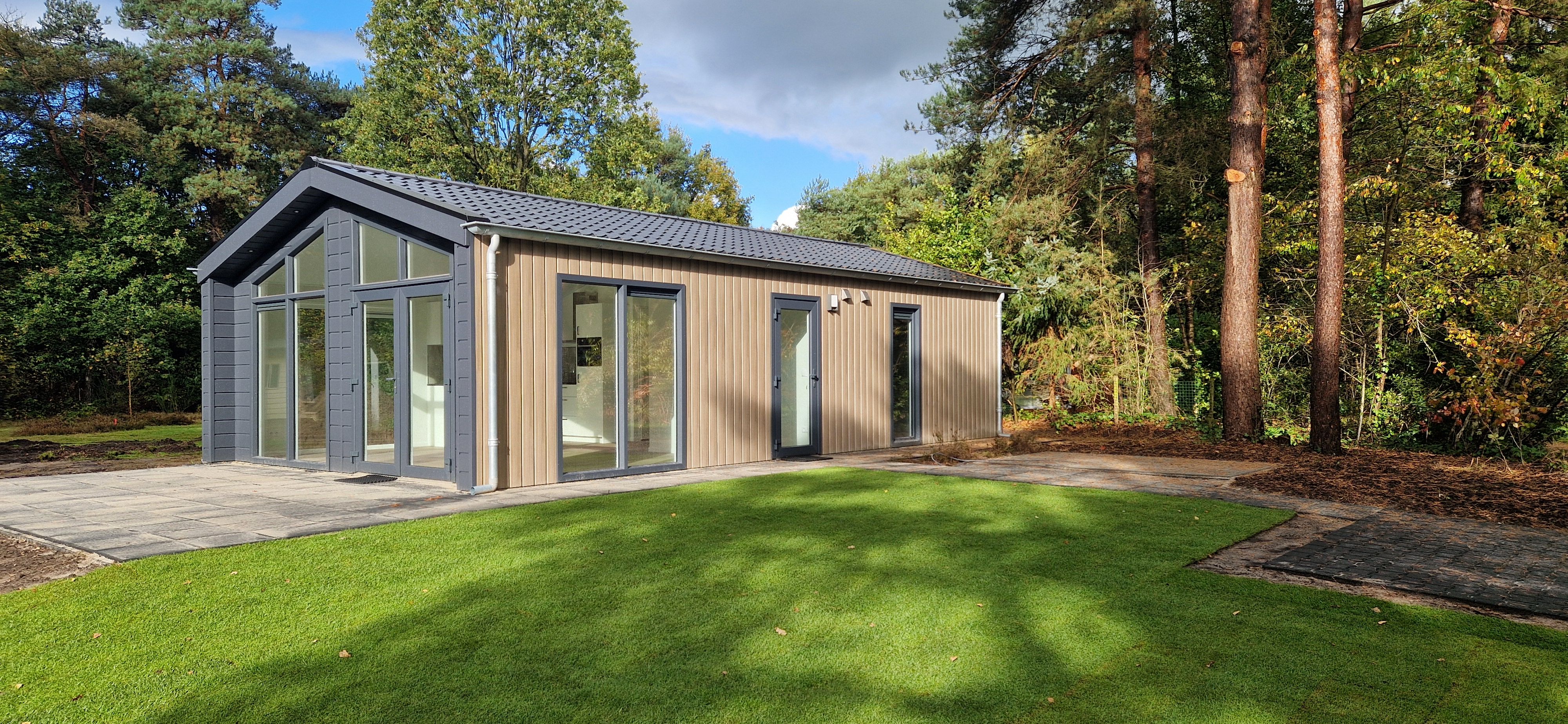 Te koop: Nieuw! Nieuw! Prachtige nieuwe Boslodge  de luxe full electric nr HH12