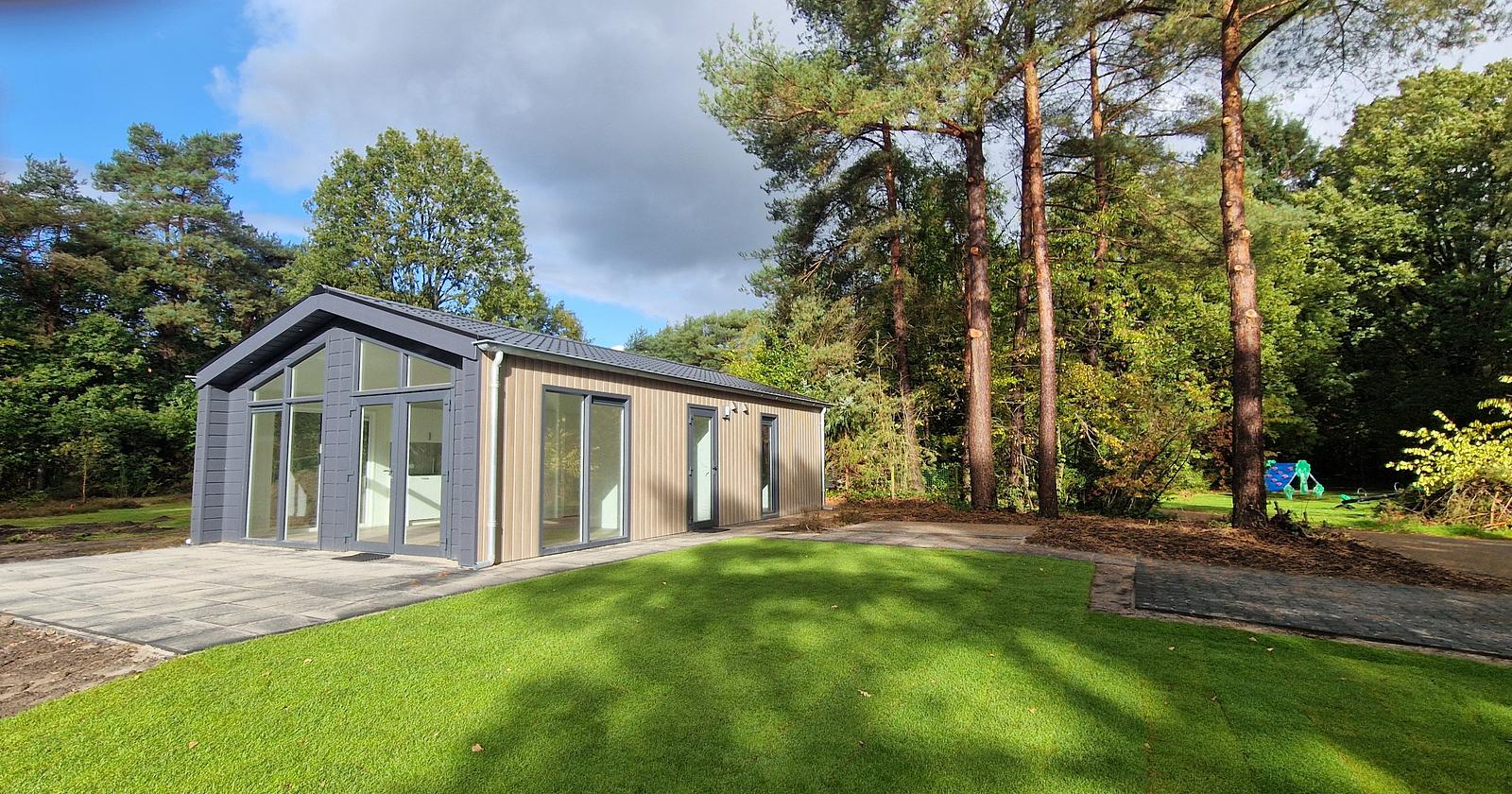 Nieuw! Nieuw! Prachtige nieuwe Boslodge  de luxe full electric nr HH12