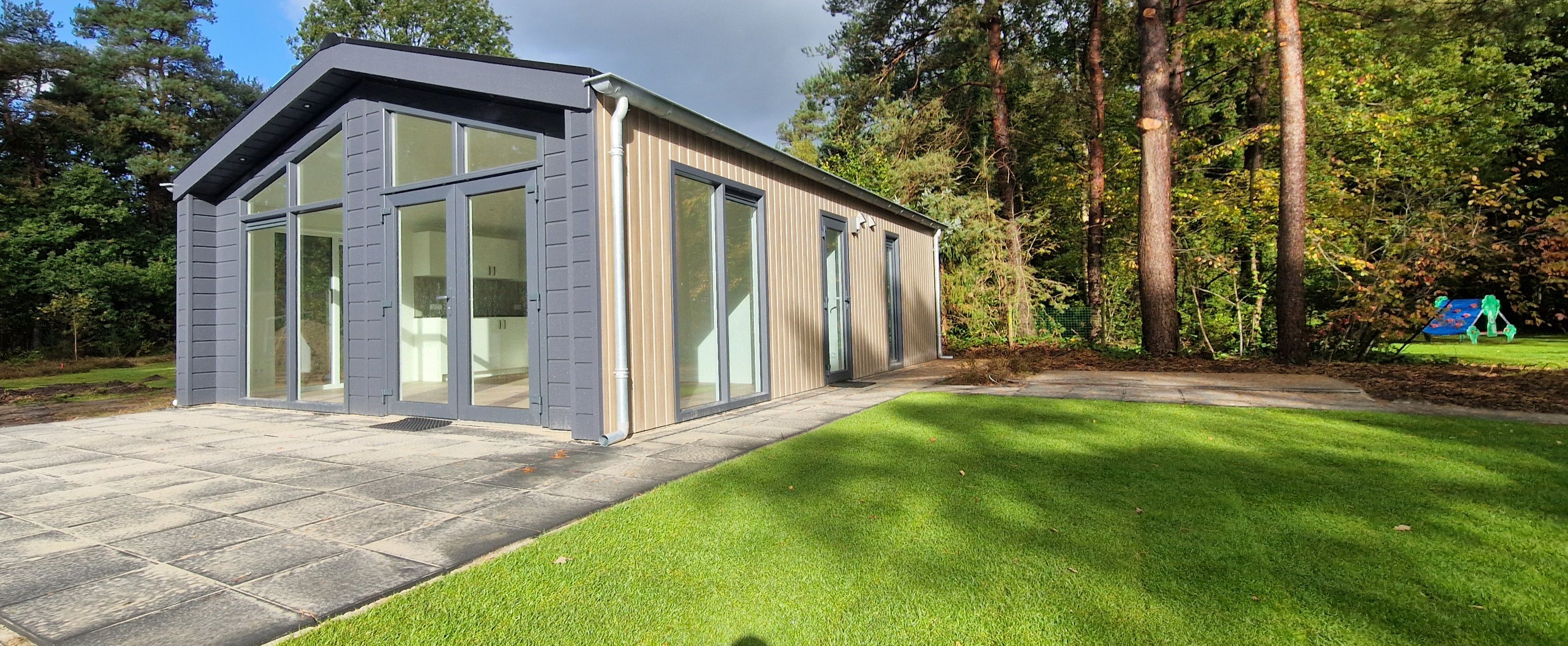 Te koop: Nieuw! Nieuw! Prachtige nieuwe Boslodge  de luxe full electric nr HH12