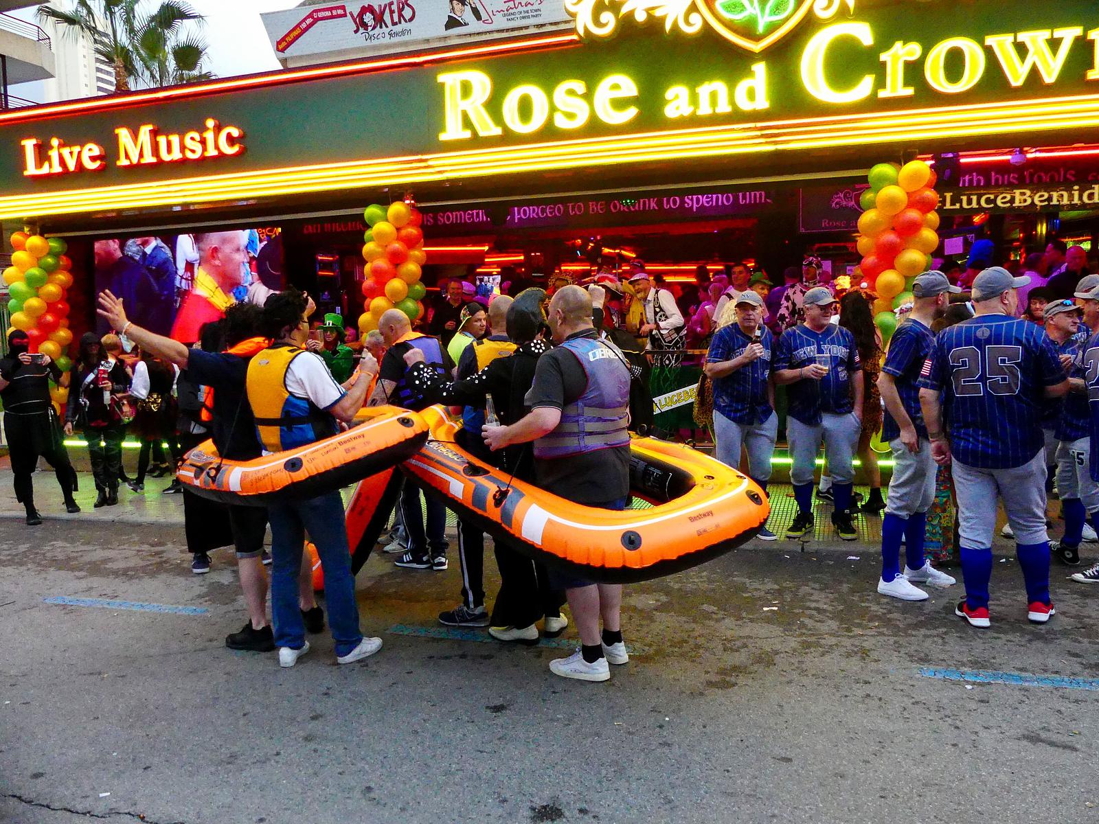 Fancy Dress Party Benidorm | Siroco-Gemelos 22