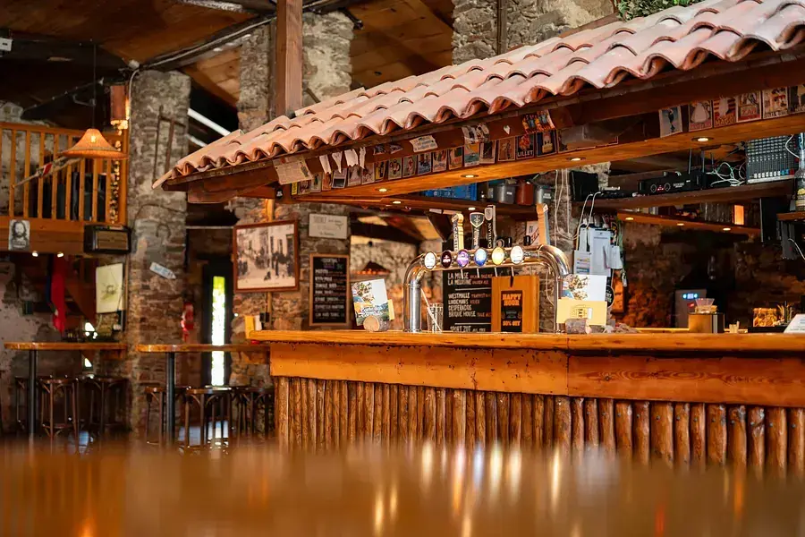 bar
