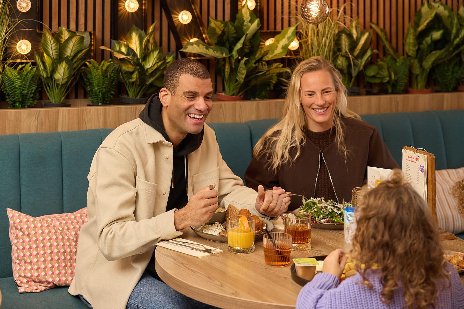 Stage food & beverage