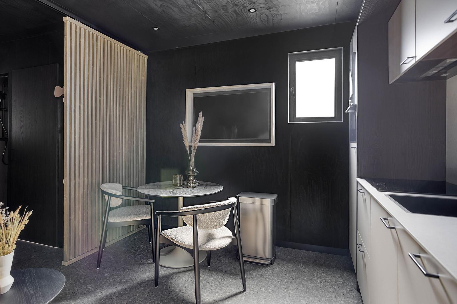 Solar hotel suite