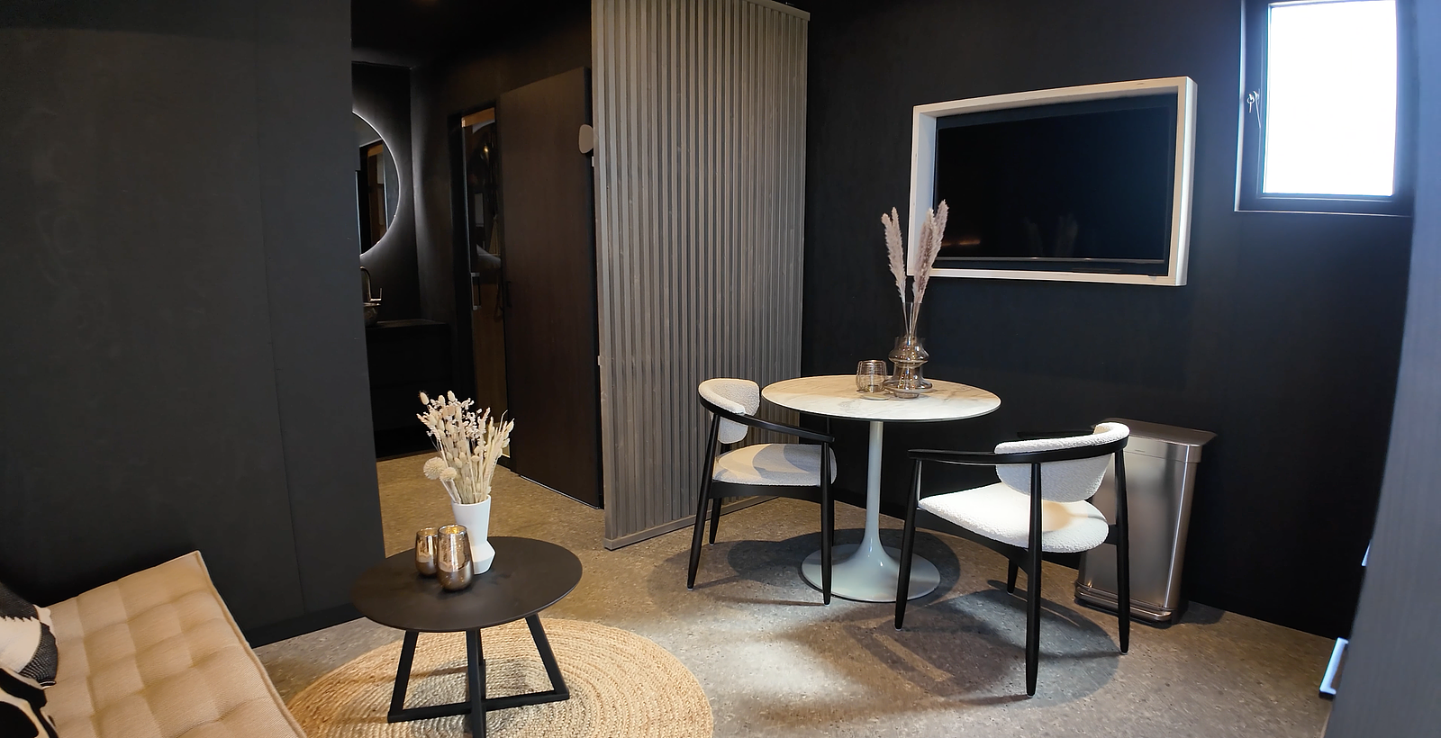 Solar hotel suite