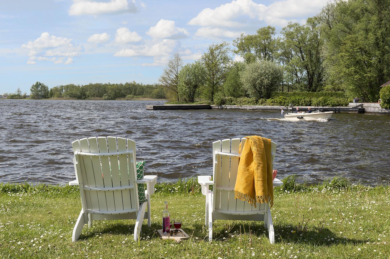 luxe vakantie villas aan het water loosdrechtse plassen