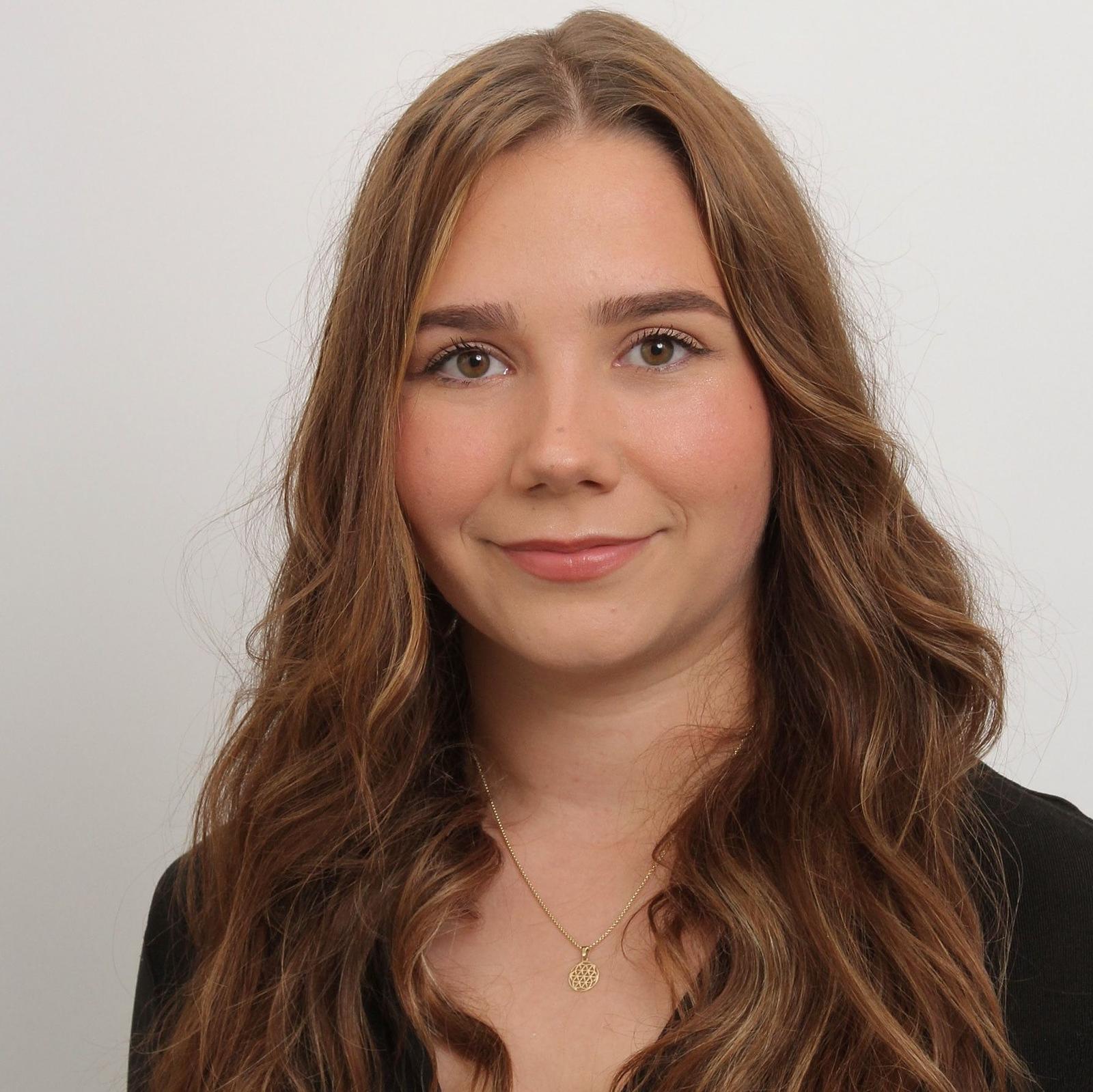 Selina Parzauner, HR Assistant