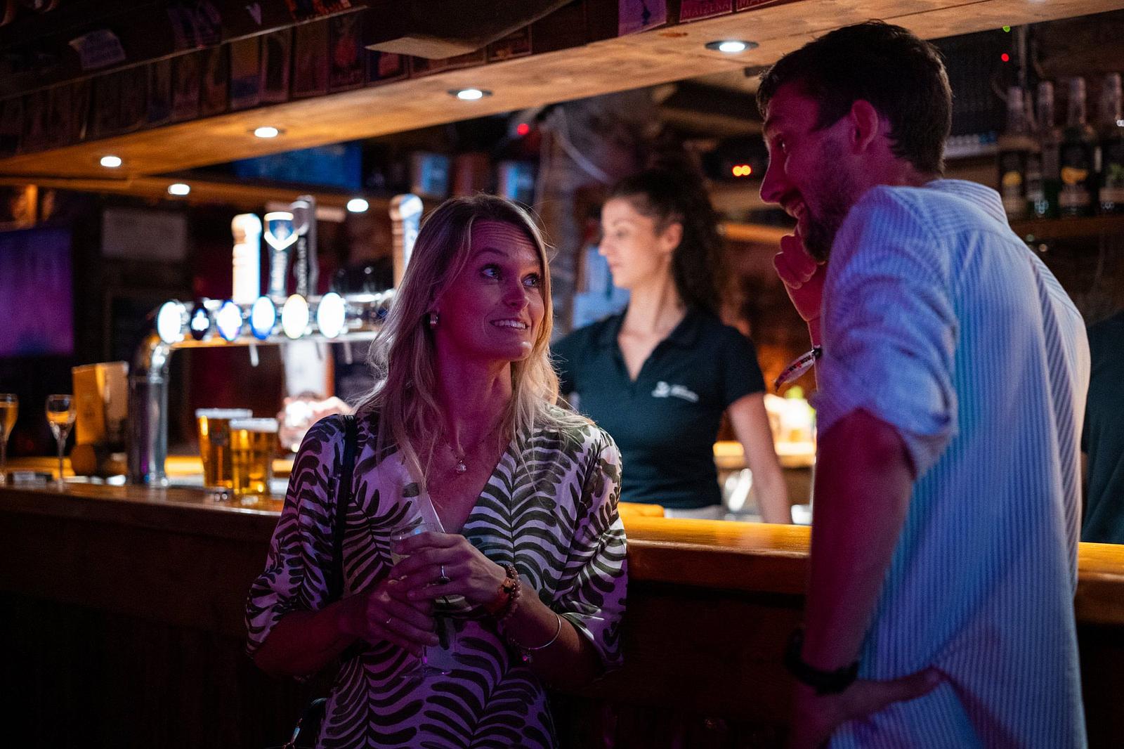 bar