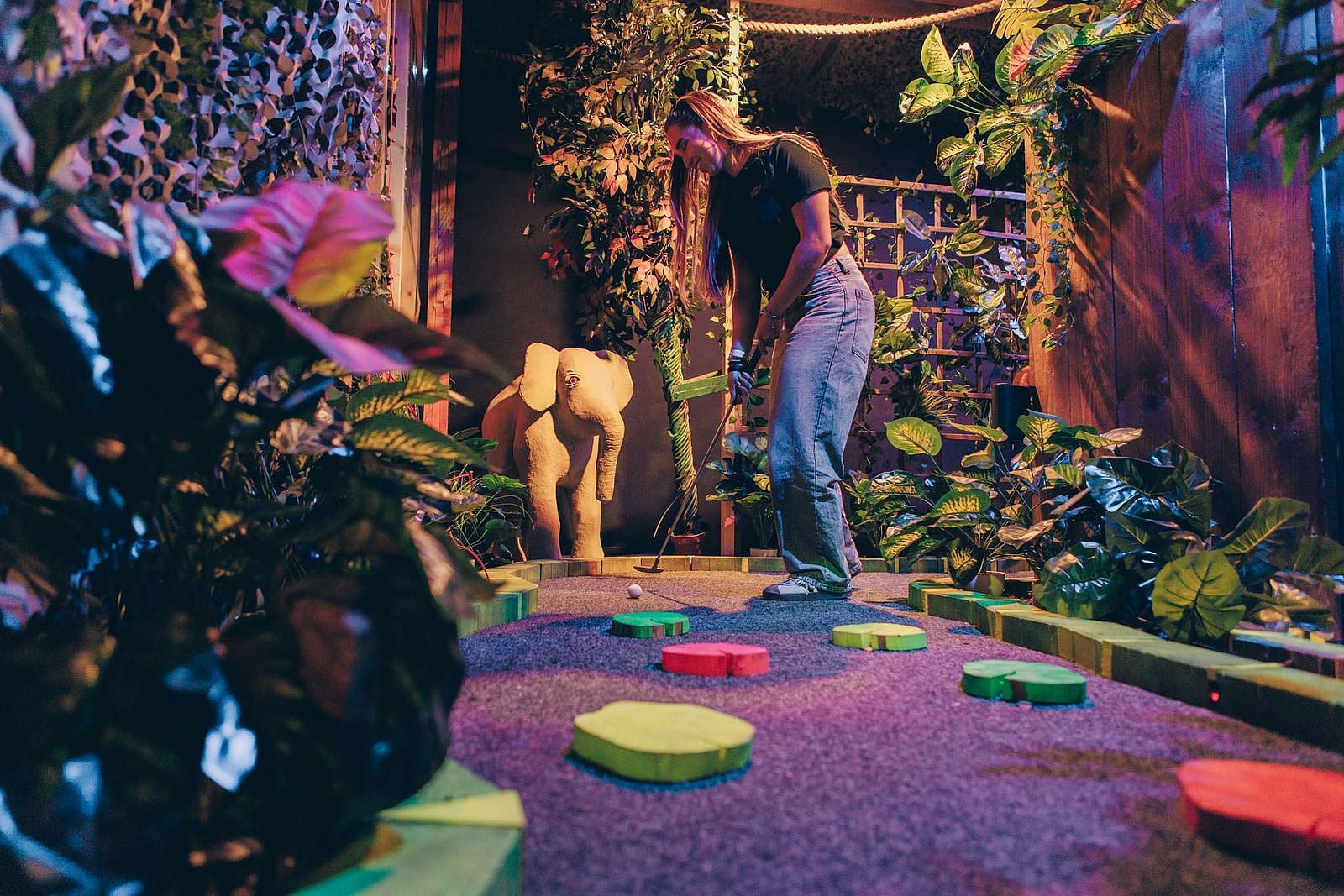 Miniature golf