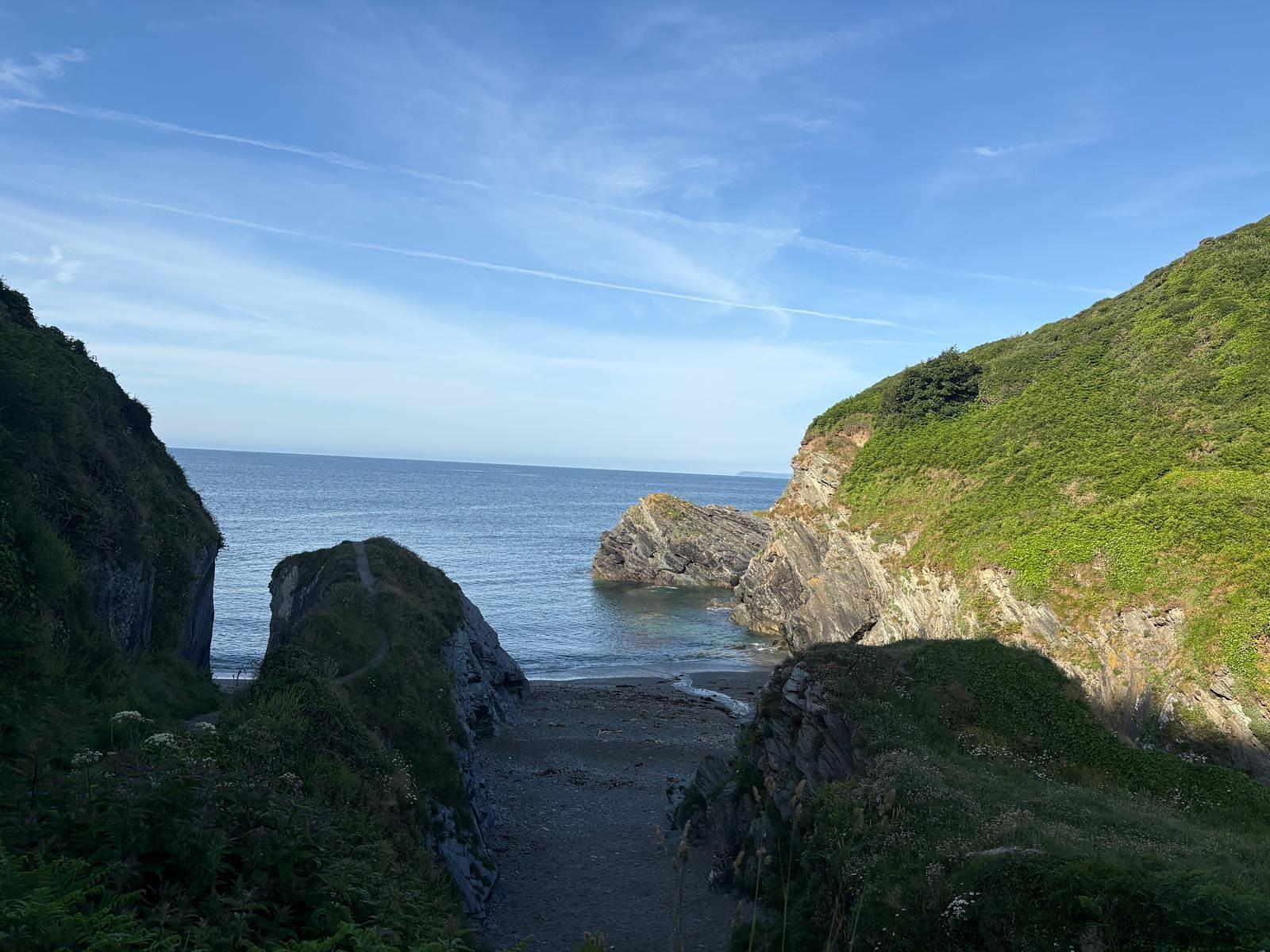 LANSALLOS BEACH