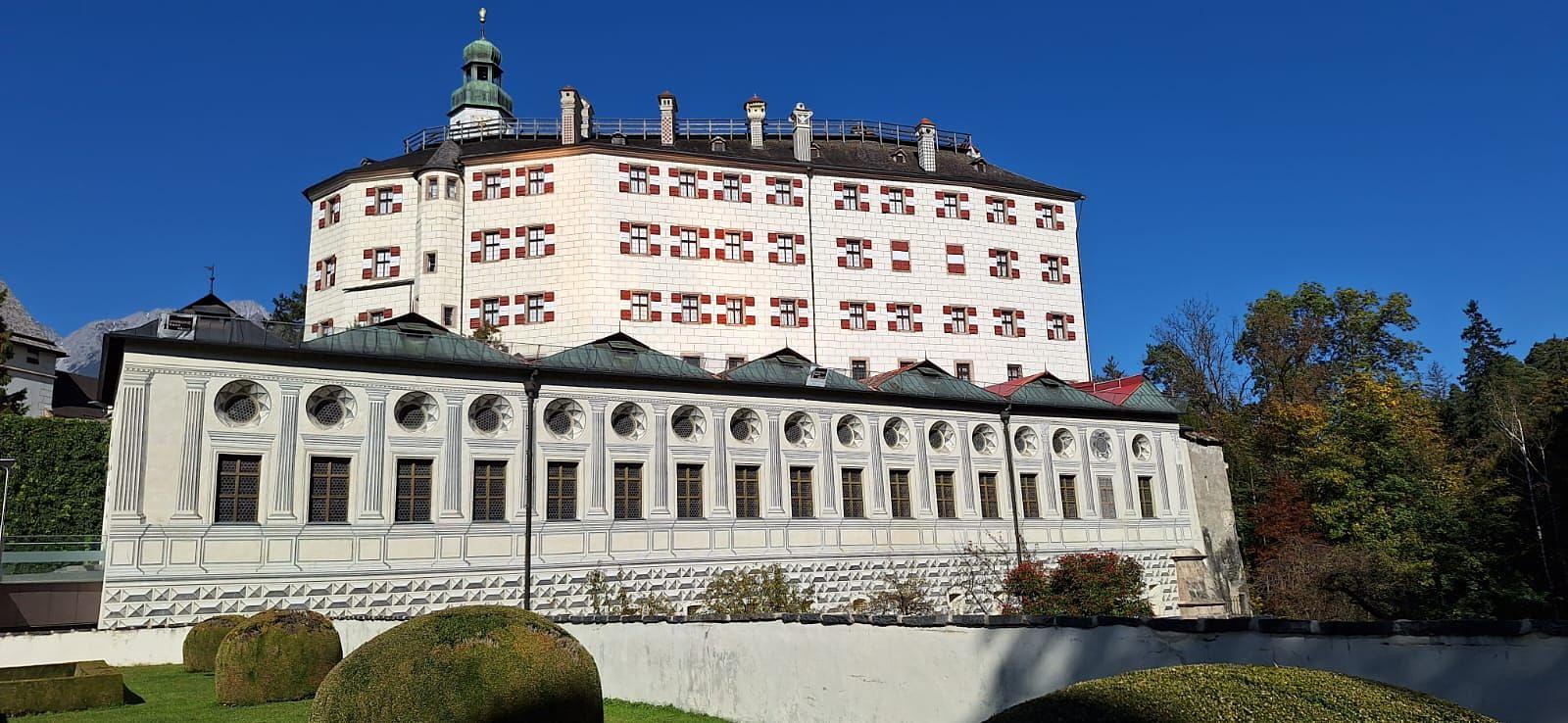 Schloss Ambras von vorne