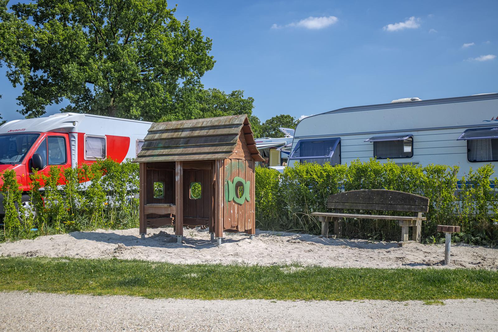 Speelplek op kampeerveld Vossenveld bij Recreatiepark de Boshoek in Voorthuizen
