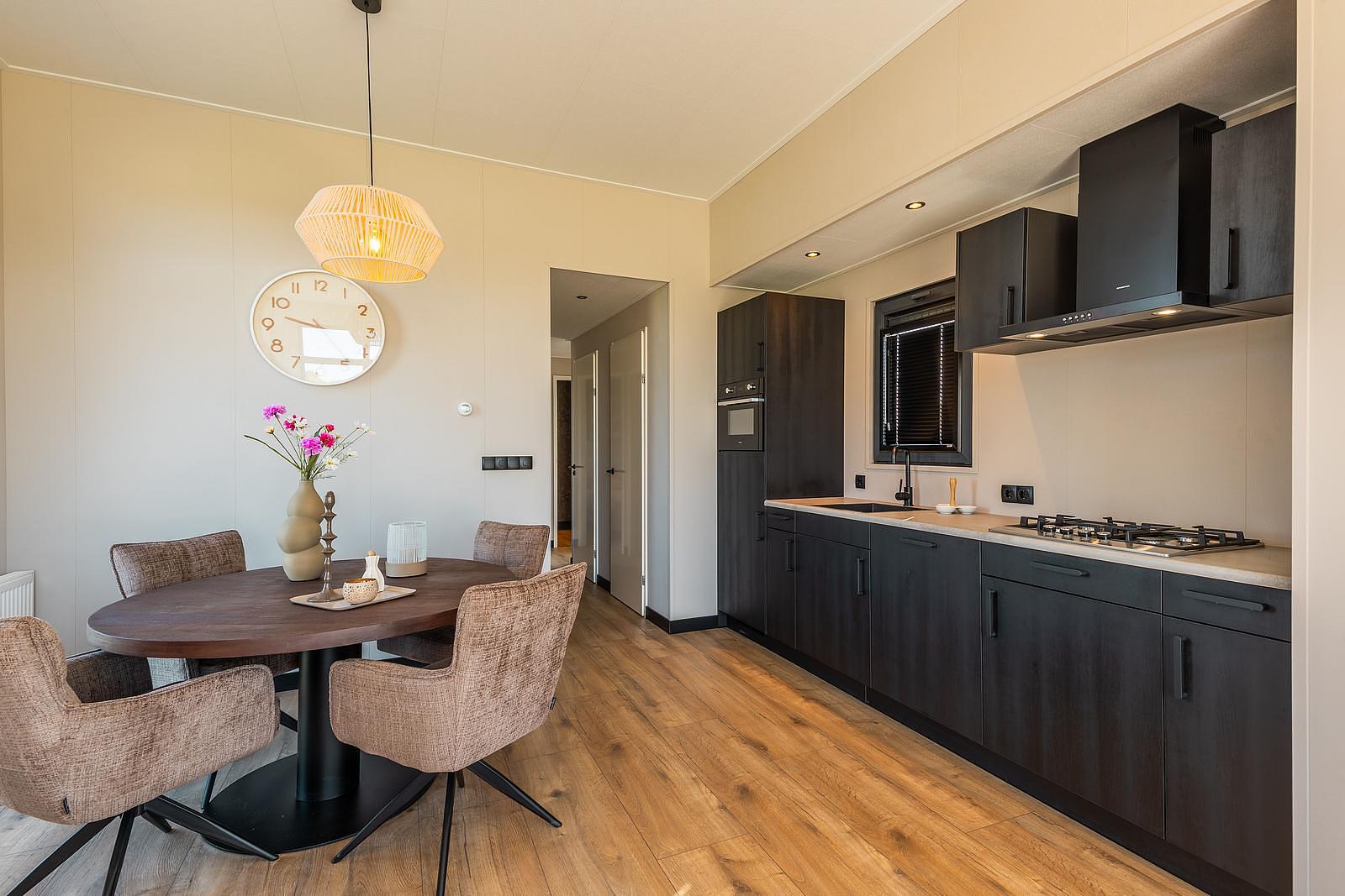 Vakantiewoning te koop aan het water