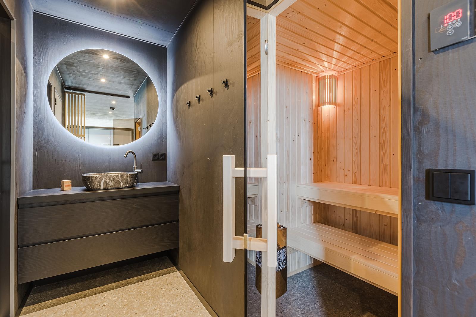 Solar hotel suite