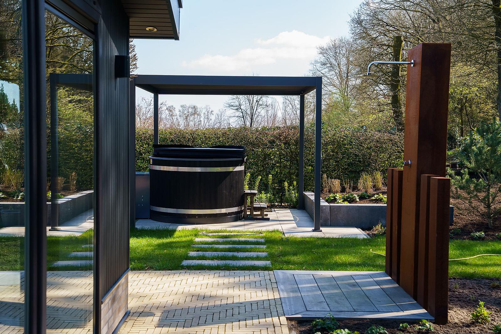 huisje met hottub brabant