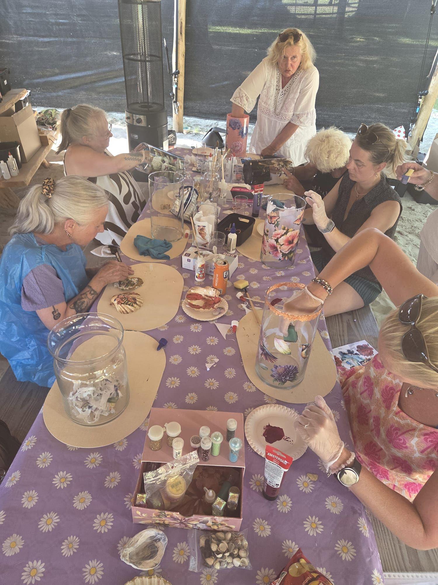 workshop decoupage