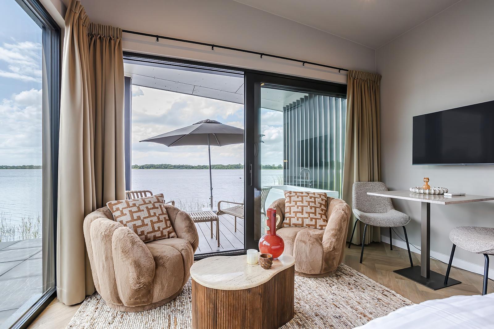 Hotel Lodge Landal Waterpark Oudehaske ParQio