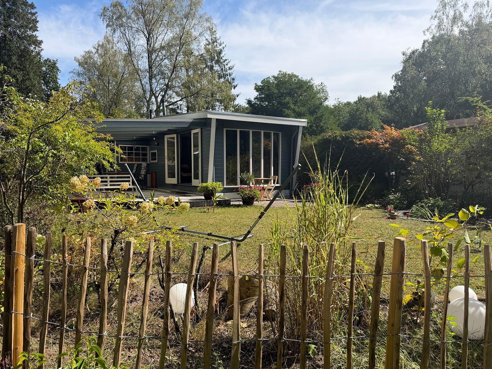 Eekhoornlaan 2 ,actieprijs van 99840,- euro voor 89500,- euro .