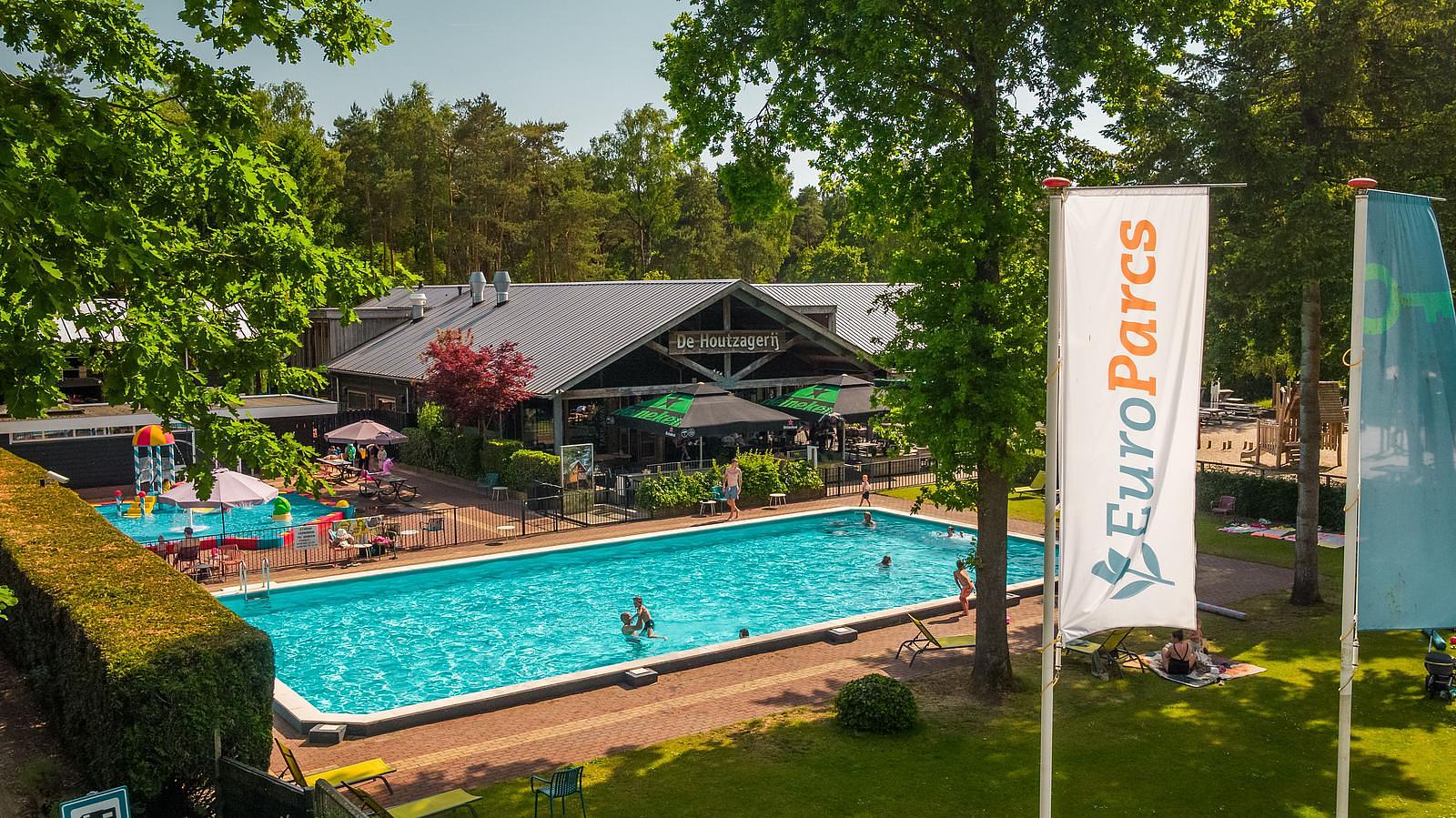 zwembad en restaurant europarcs de wije werelt