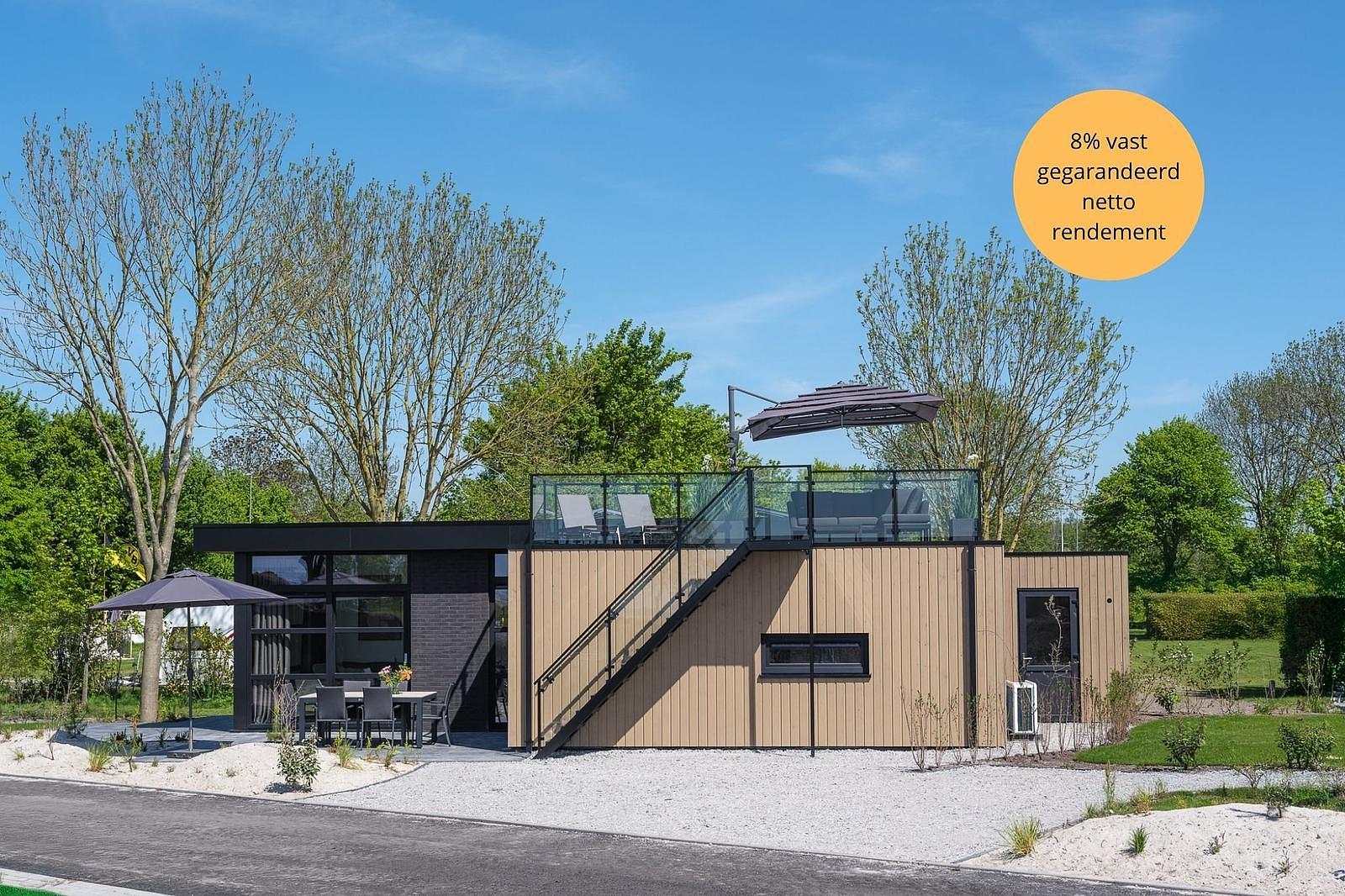 Villa L-Meerzicht for 6 people with a roof terrace