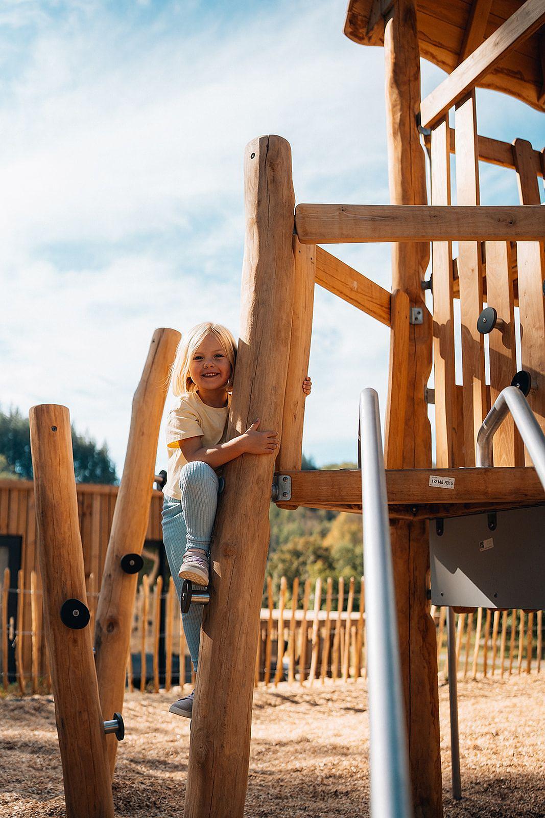 kinderen spelen bij floreal