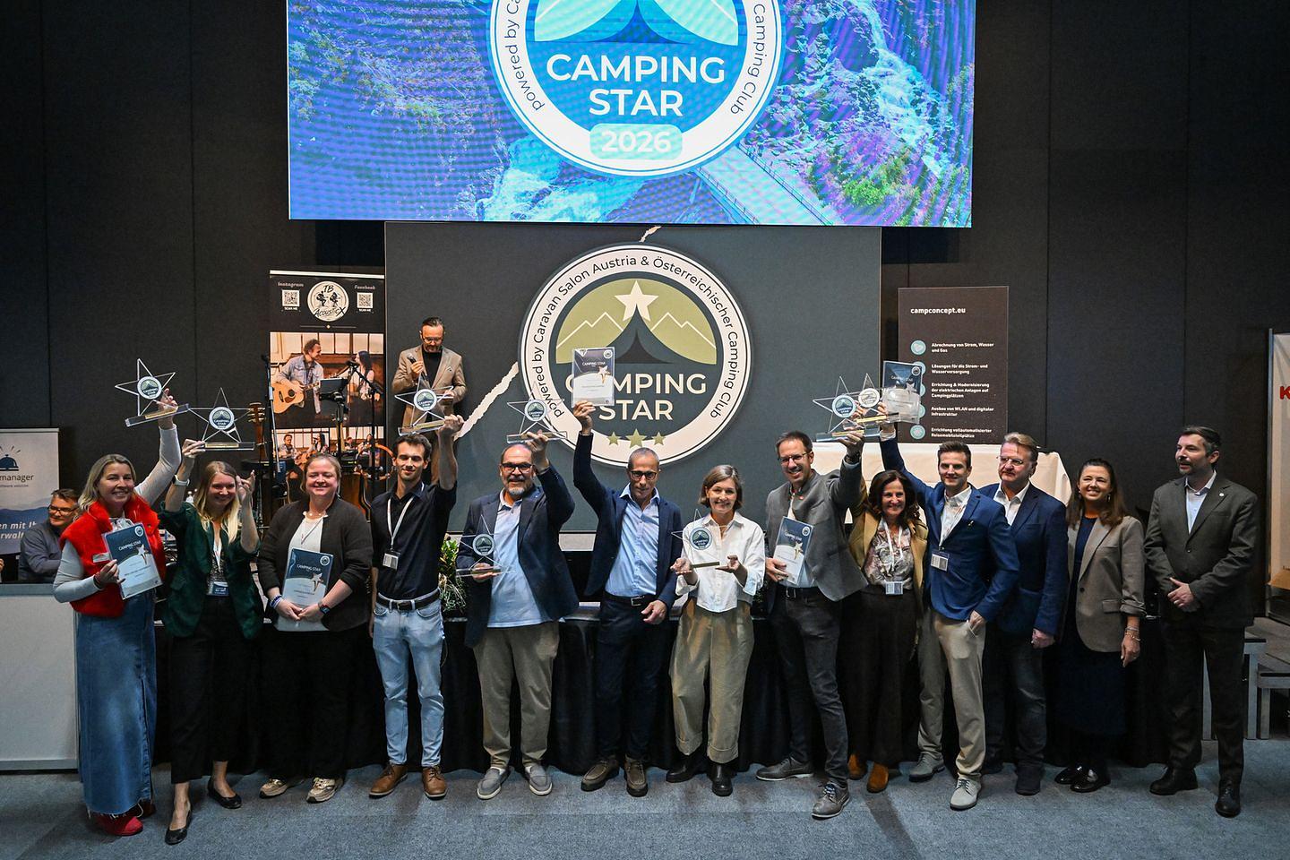 Camping Star Preisverleihung auf der Messe Wels: Georg Giner nimmt seinen Preis entgegen. 