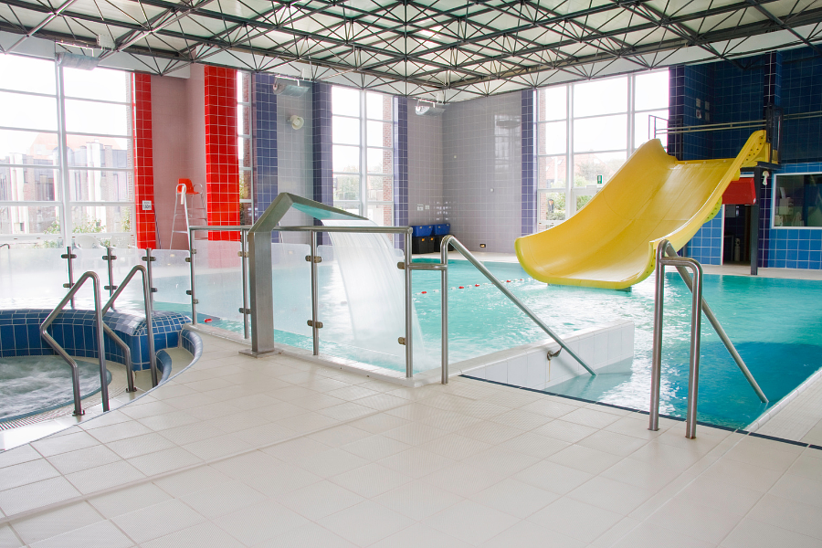 zwembad hotel nieuwpoort floreal