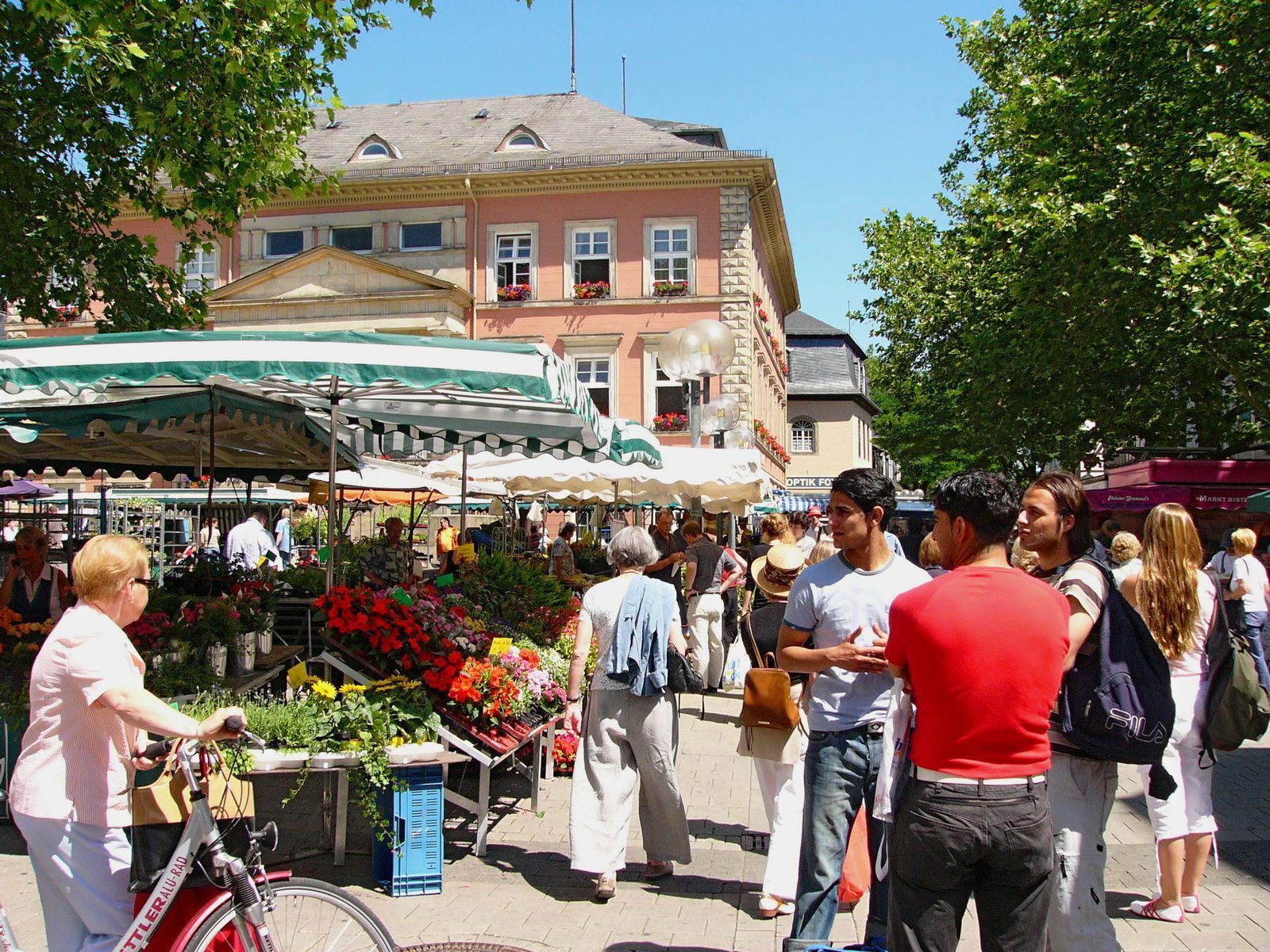 Markets and flea markets