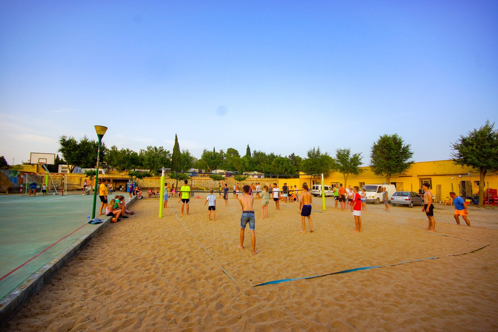 Volleybal op het park