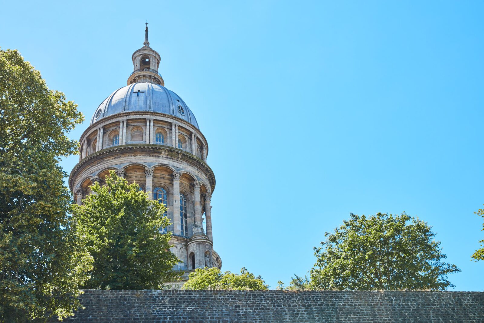 Boulogne-Sur-Mer Travel Guide