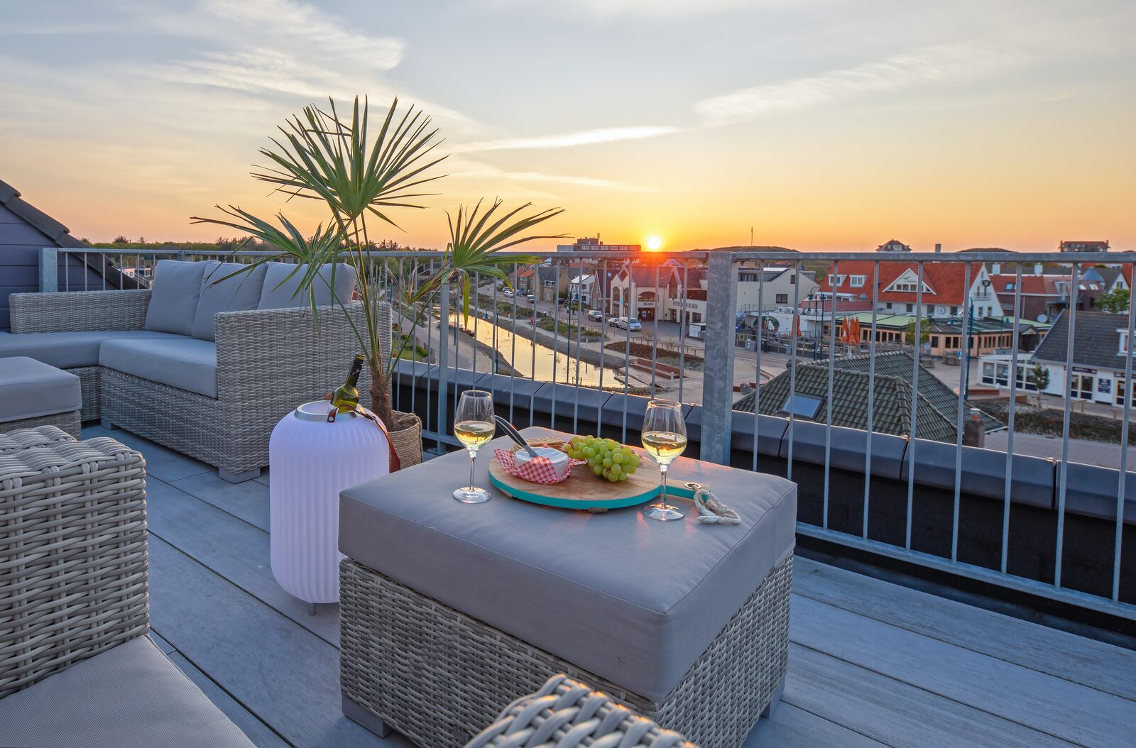 Rooftop lounge