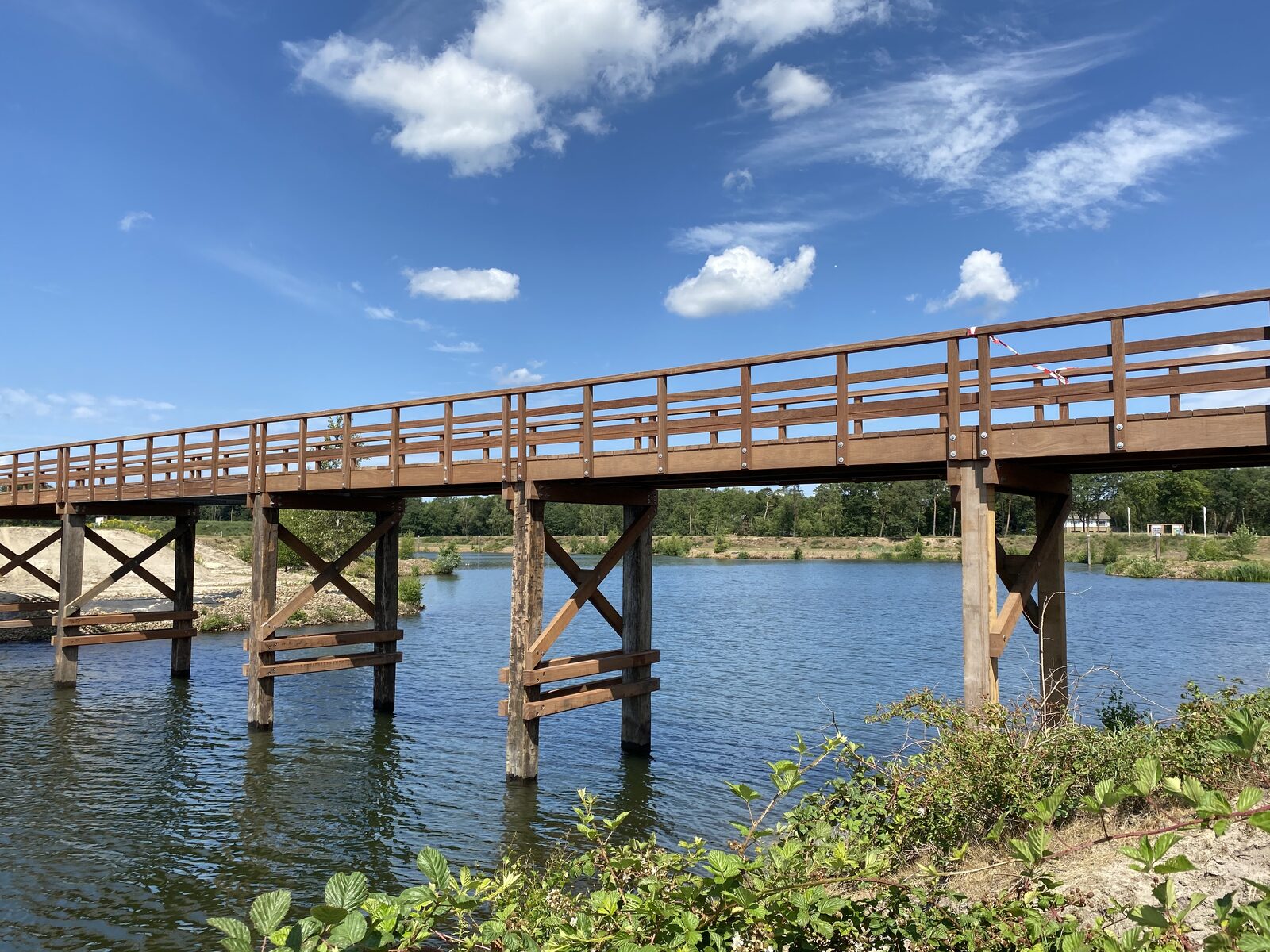 Construction of bridge Resort Leukermeer