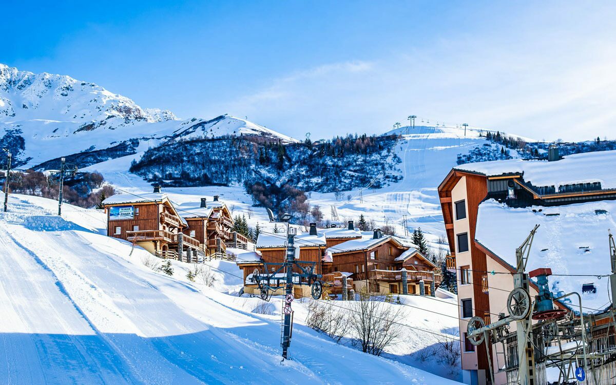 Winter sports in the French Alps